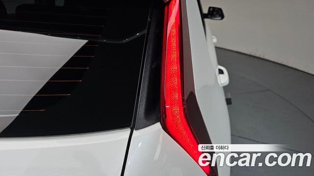Kia Niro 2022 — Şəkil 6/33