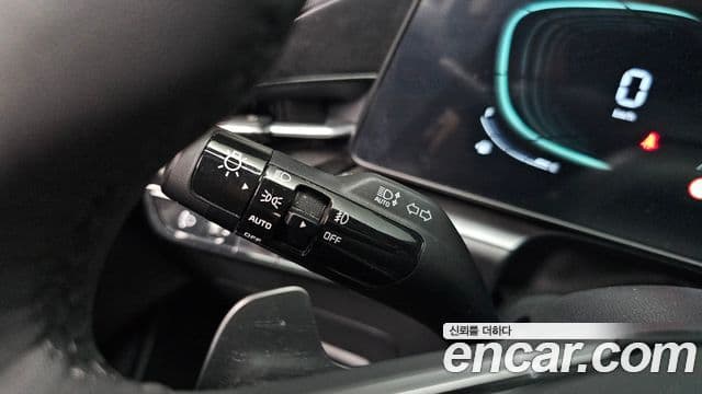 Kia Niro 2022 — Şəkil 23/33