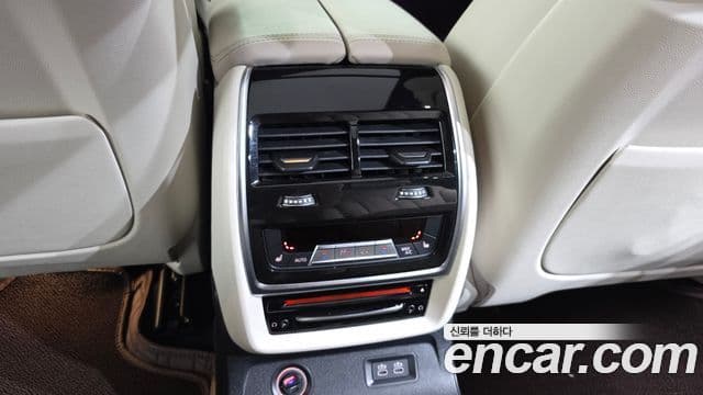 BMW X7 2022 — Photo 29/31