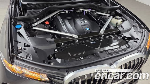 BMW X7 2025 — Photo 14/35