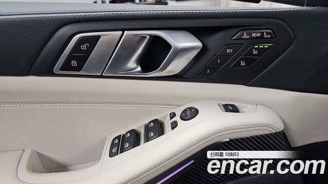 BMW X7 2025 — Photo 2/35