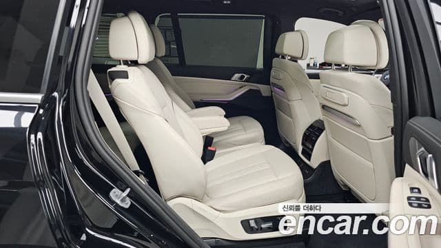 BMW X7 2025 — Photo 31/35