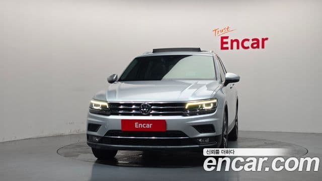Volkswagen Tiguan 2018 — Photo 6/20