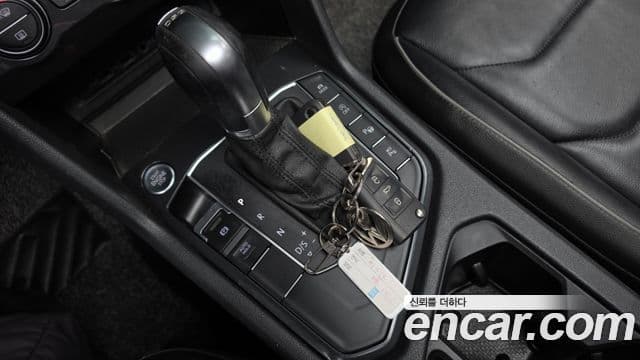 Volkswagen Tiguan 2018 — Photo 10/20