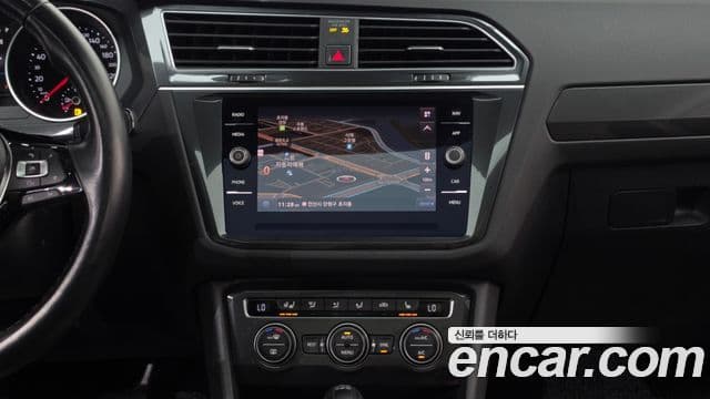 Volkswagen Tiguan 2018 — Photo 15/20