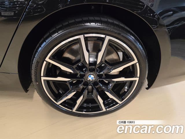 BMW 8 Series 2026 — Photo 14/20