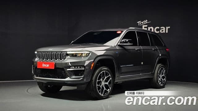 Jeep Grand Cherokee 2023 — ფოტო 3/36