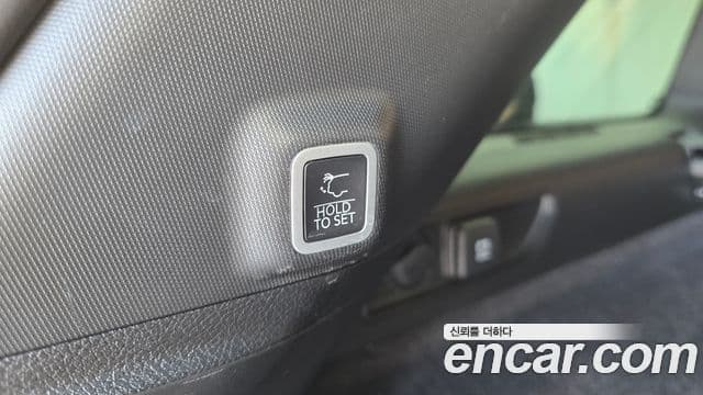 Jeep Grand Cherokee 2023 — ფოტო 16/36