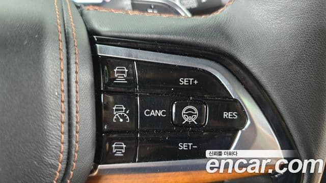 Jeep Grand Cherokee 2023 — ფოტო 10/36