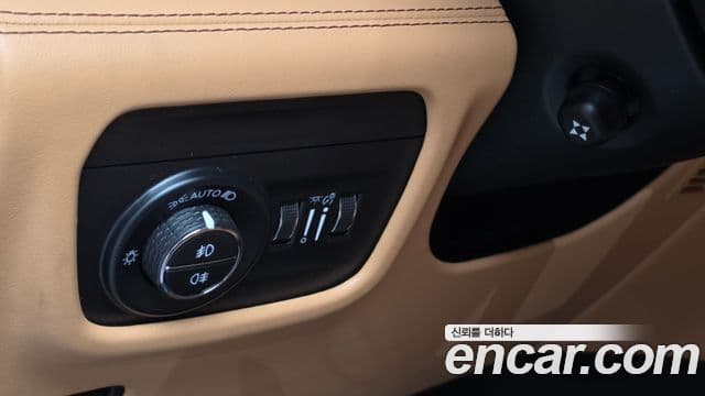 Jeep Grand Cherokee 2021 — Photo 20/20