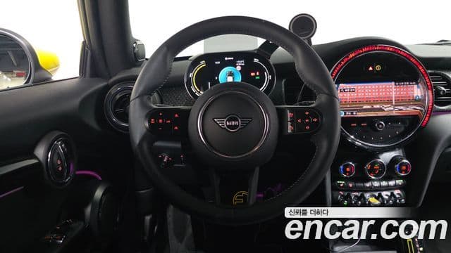 Mini Cooper Electric 2023 — ფოტო 12/32