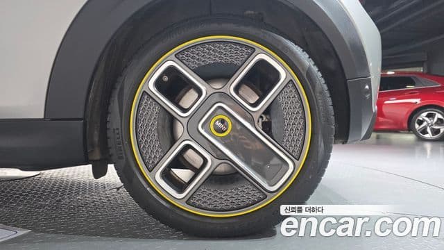 Mini Cooper Electric 2023 — ფოტო 7/32
