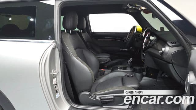 Mini Cooper Electric 2023 — ფოტო 3/32