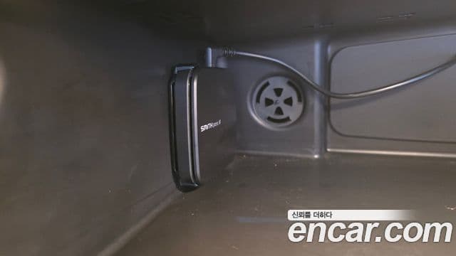 Mini Cooper Electric 2023 — ფოტო 20/32