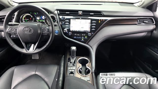 Toyota Camry 2019 — Şəkil 2/32