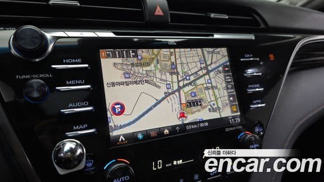 Toyota Camry 2019 — Şəkil 30/32