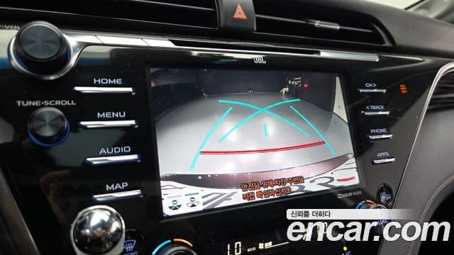 Toyota Camry 2019 — Şəkil 8/32