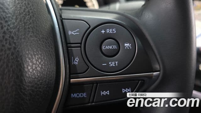 Toyota Camry 2019 — Şəkil 20/32