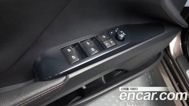 Toyota Camry 2019 — Şəkil 19/32
