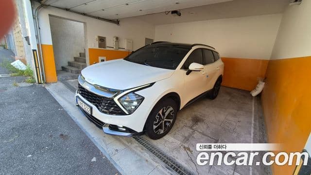 Kia Sportage 2023 — Фото 9/17
