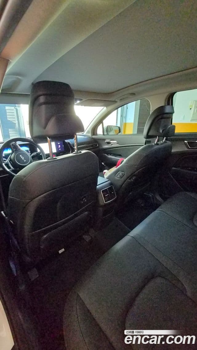 Kia Sportage 2023 — Фото 11/17