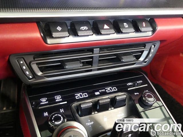 Porsche 911 2020 — Photo 14/20