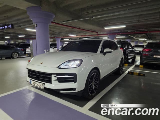 Porsche Cayenne 2023 — Photo 13/17