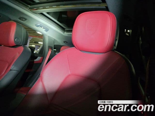 Porsche Cayenne 2023 — Photo 12/17