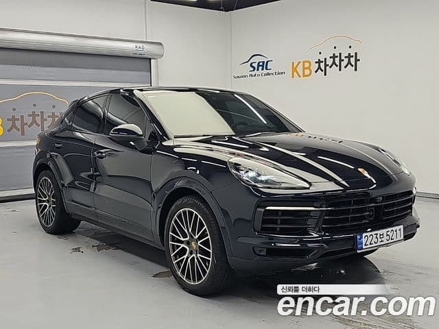 Porsche Cayenne 2022 — Photo 2/18