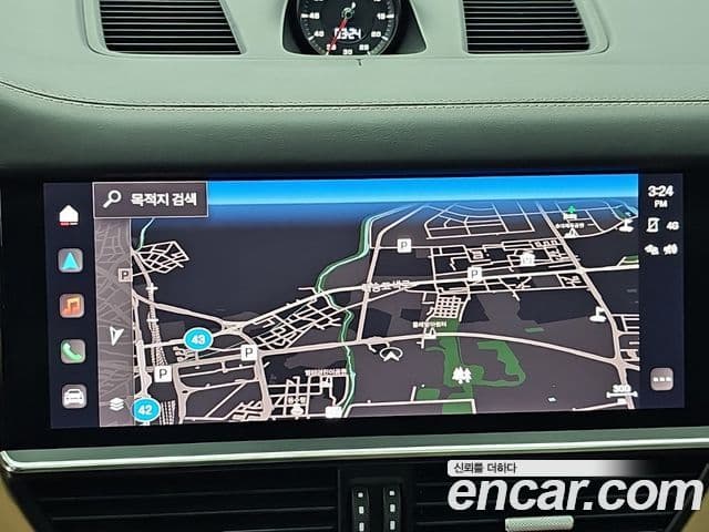 Porsche Cayenne 2022 — Photo 9/18