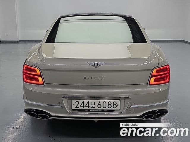 Bentley Flying Spur 2023 — Şəkil 18/20