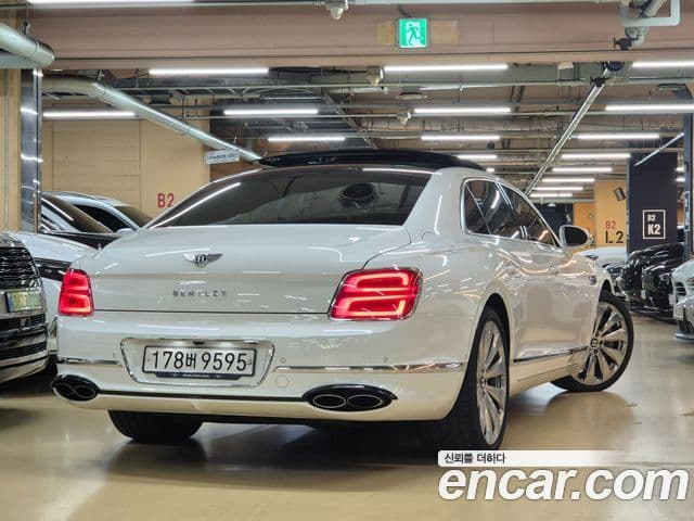 Bentley Flying Spur 2022 — Photo 5/20