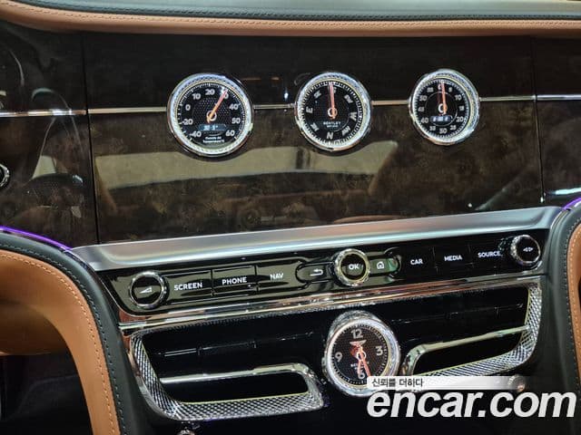 Bentley Flying Spur 2022 — Photo 3/20