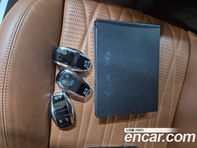 Bentley Flying Spur 2022 — Photo 8/20