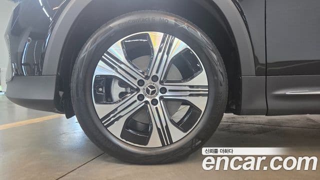 Mercedes-Benz EQB 2025 — ფოტო 16/20