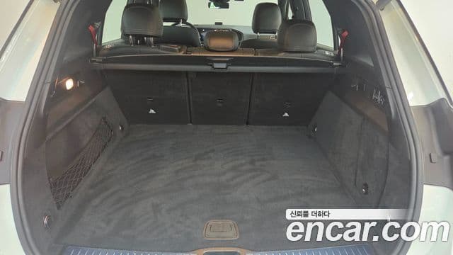 Mercedes-Benz GLE-Class 2025 — Photo 19/20