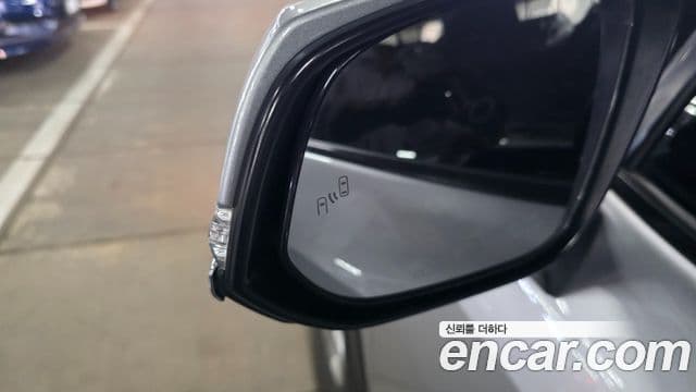 Toyota RAV4 2019 — Фото 9/17
