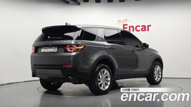 Land Rover Discovery Sport 2019 — ფოტო 18/31