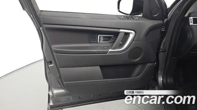 Land Rover Discovery Sport 2019 — Şəkil 31/31