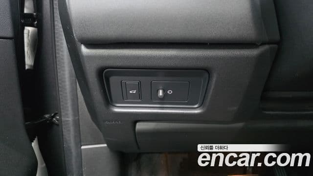Land Rover Discovery Sport 2019 — ფოტო 9/31