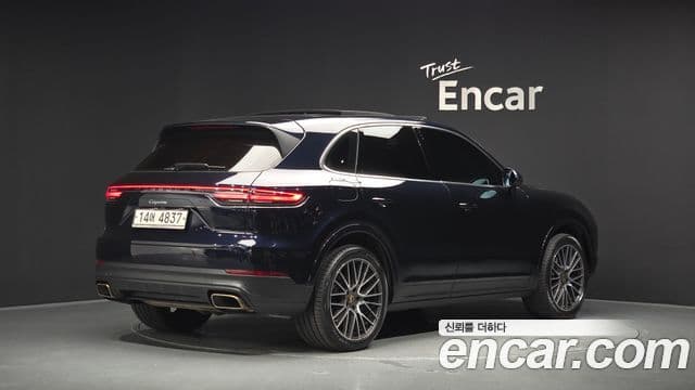 Porsche Cayenne 2019 — Photo 29/33