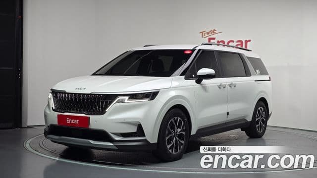 Kia Carnival 2023 — Фото 1/20