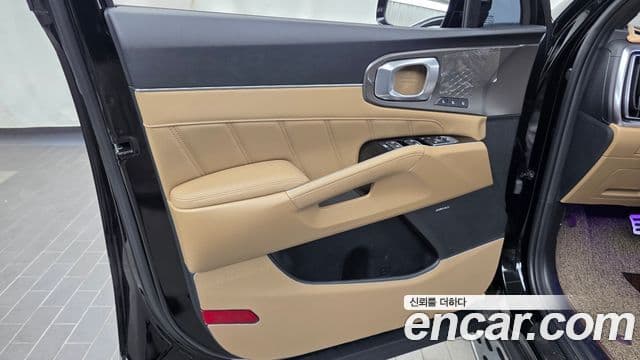 Kia Sorento 2025 — ფოტო 33/35