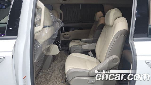 Kia Carnival 2024 — Фото 12/20