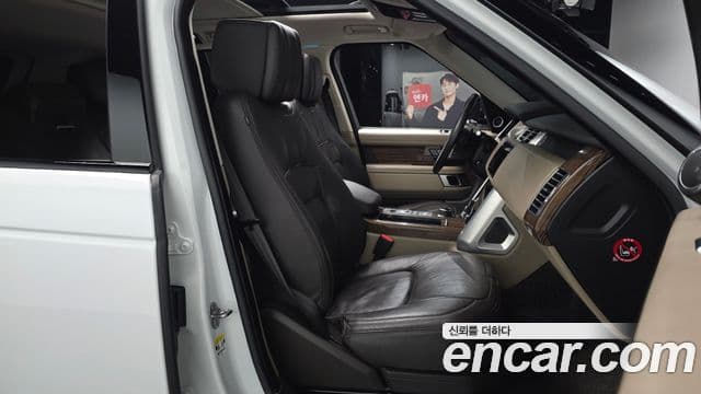 Land Rover Range Rover 2018 — Фото 11/20
