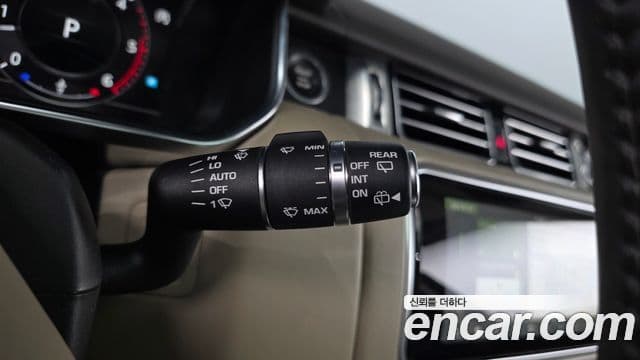 Land Rover Range Rover 2018 — ფოტო 7/35