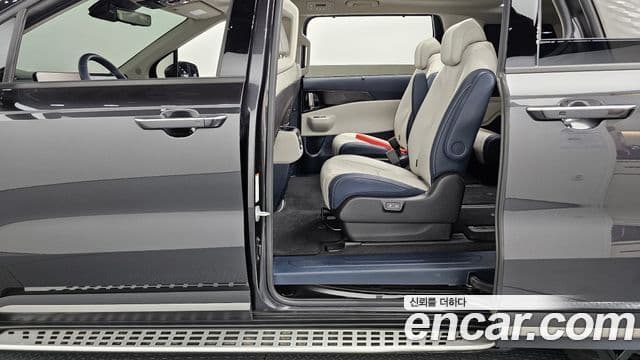 Kia Carnival 2024 — Фото 12/20