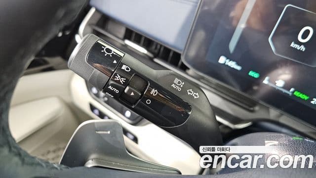 Kia Carnival 2024 — Şəkil 23/37
