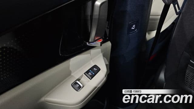 Kia Carnival 2024 — Şəkil 9/37
