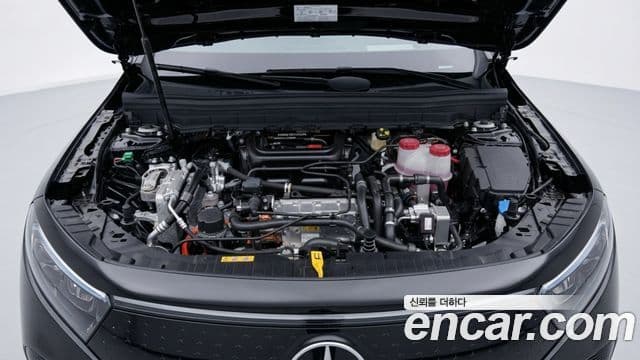 Mercedes-Benz EQB 2025 — ფოტო 11/12